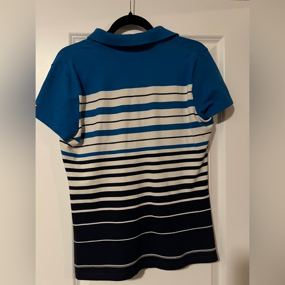 Tommy Hilfiger women’s tees - Picture 4 of 5